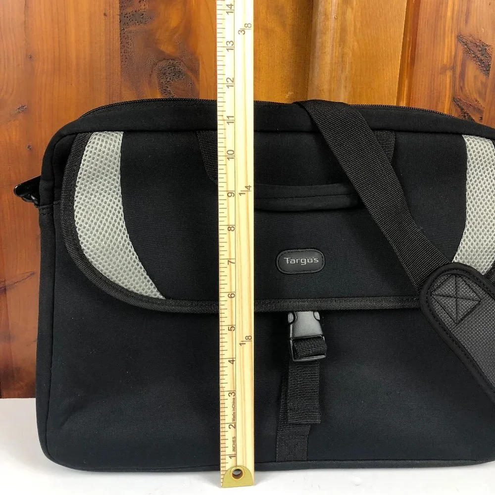 Targus Laptop Sleeve / Bag Office Business Travel Timeless Classic Academia